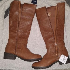 Boots Size 11 Medium